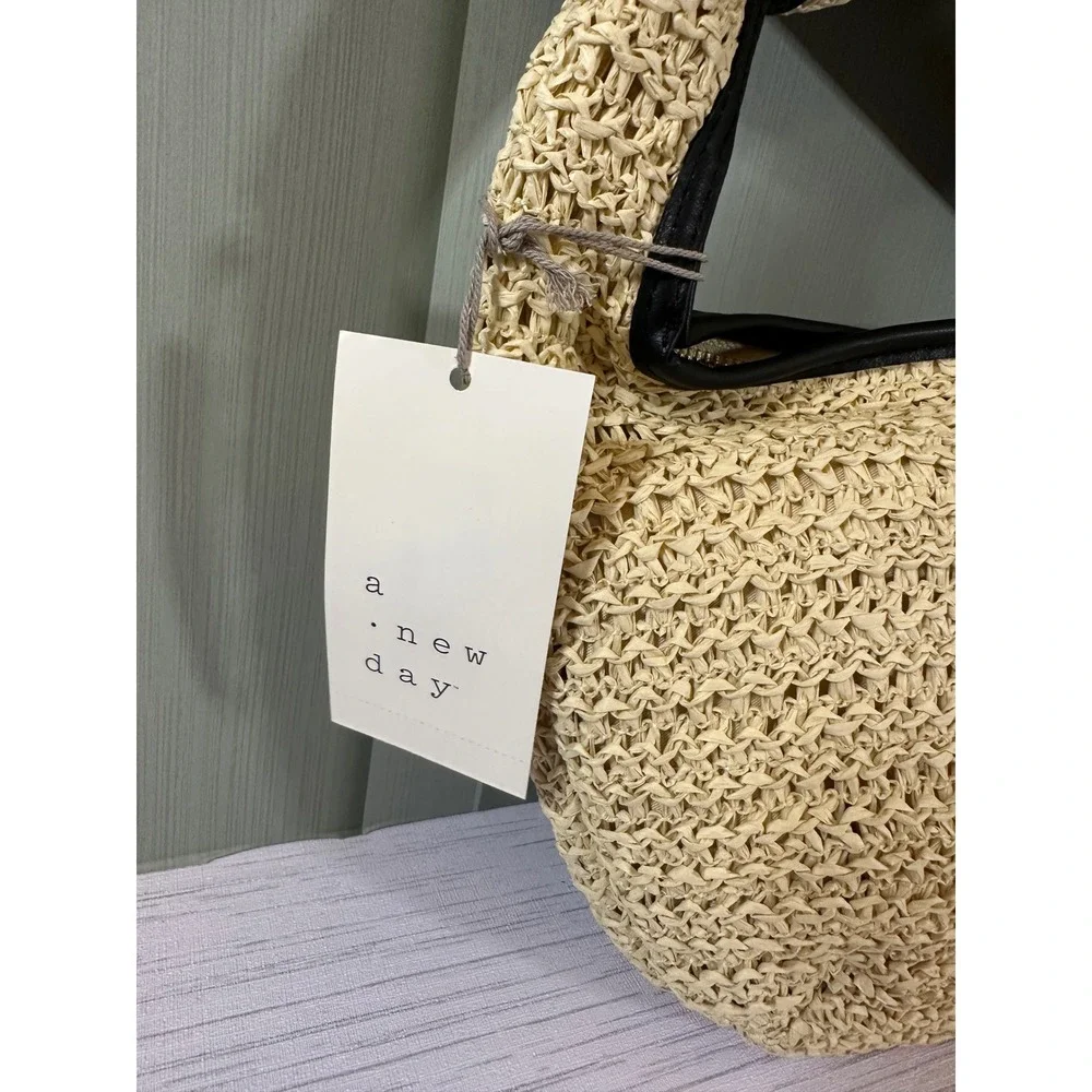 A New Day Women Straw Knotted Handle Hobo Bag Beige Black Trim Zip Top New